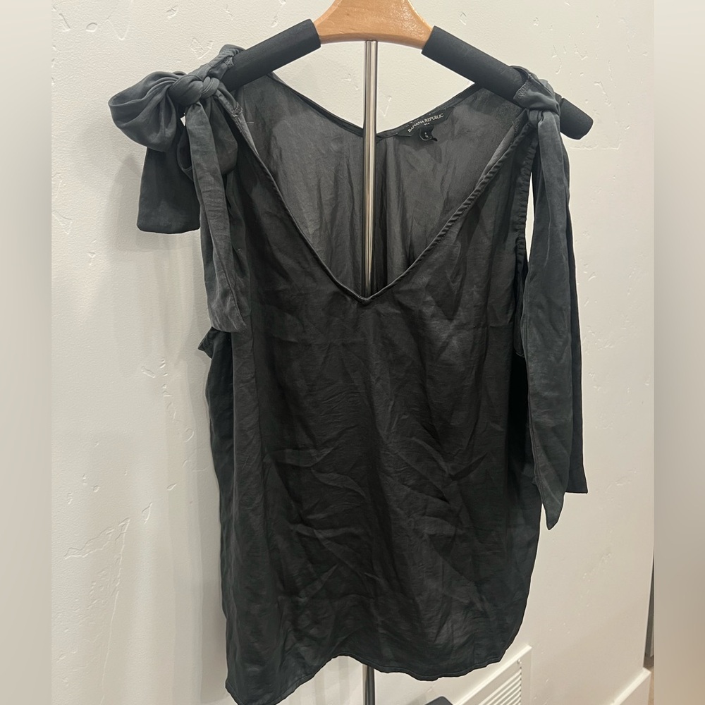 Banana Republic Charcoal Top